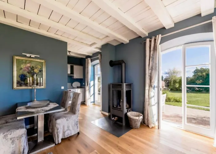 Lerchenhof In * Reestow